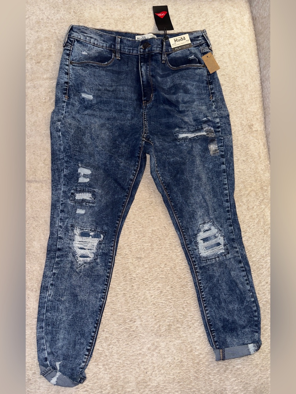 Mudd Women’s Size 17 Distressed Skinny Jeans Acid Wash Cuffed NWT
